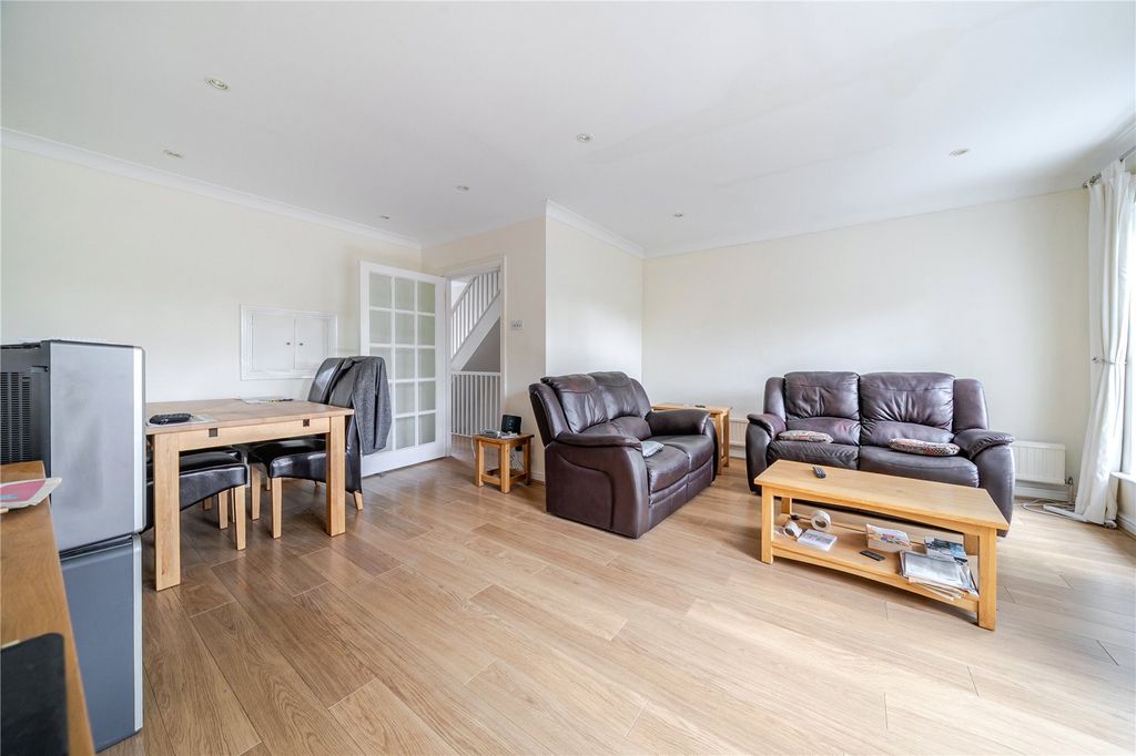 Property photo 3 of 18 Picture No. 11