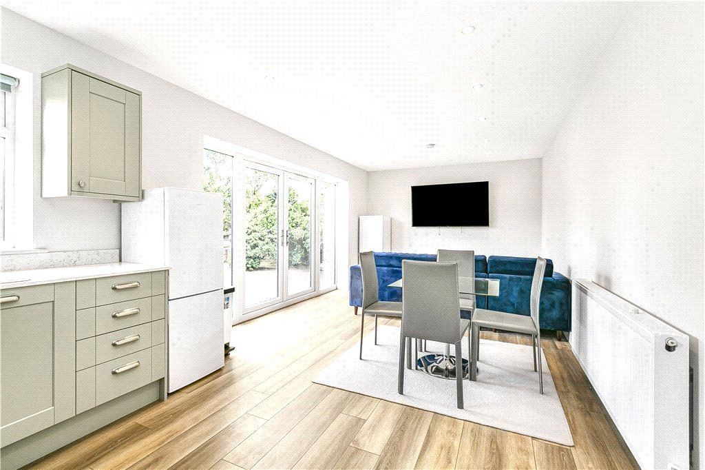 Property photo 2 of 10 Kitchen/Living Room