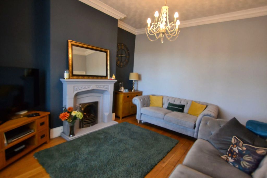 Property photo 3 of 31