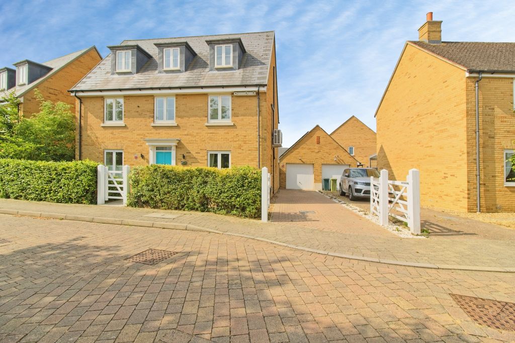 Property photo 2 of 31