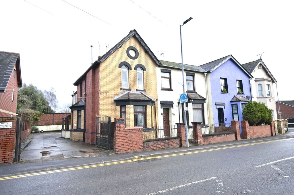 Property photo 2 of 27 Front