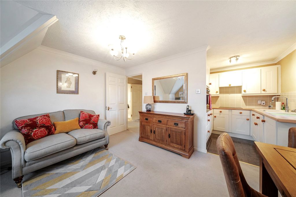 Property photo 2 of 17 Picture No. 09