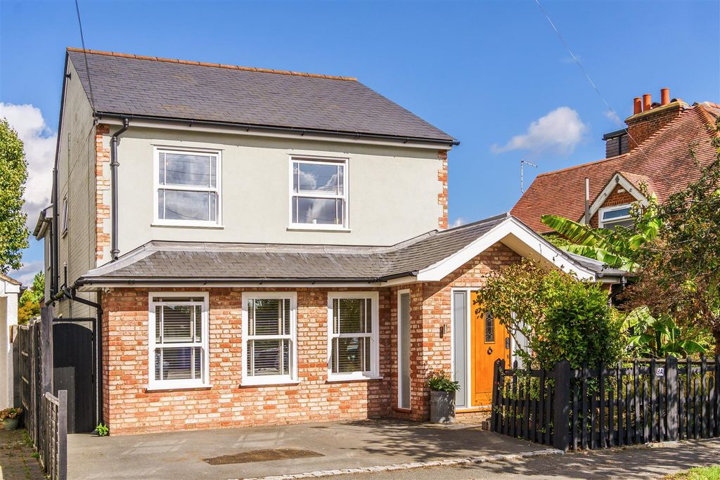 Property photo 1 of 24 Manor Green Road (10).Jpg