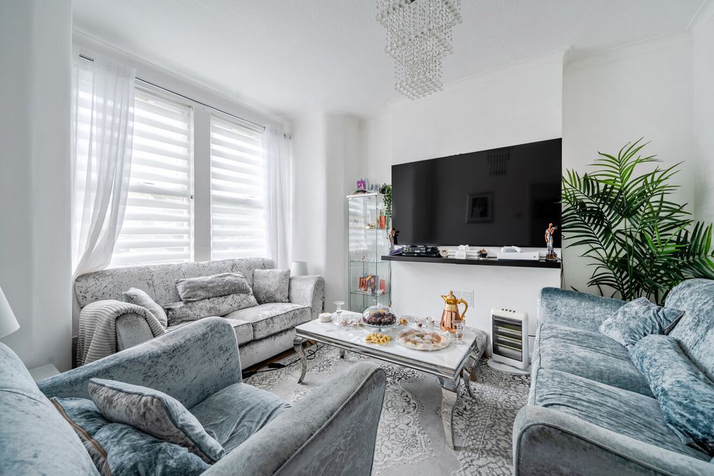 Property photo 3 of 15 1433190-13-69c2A7...