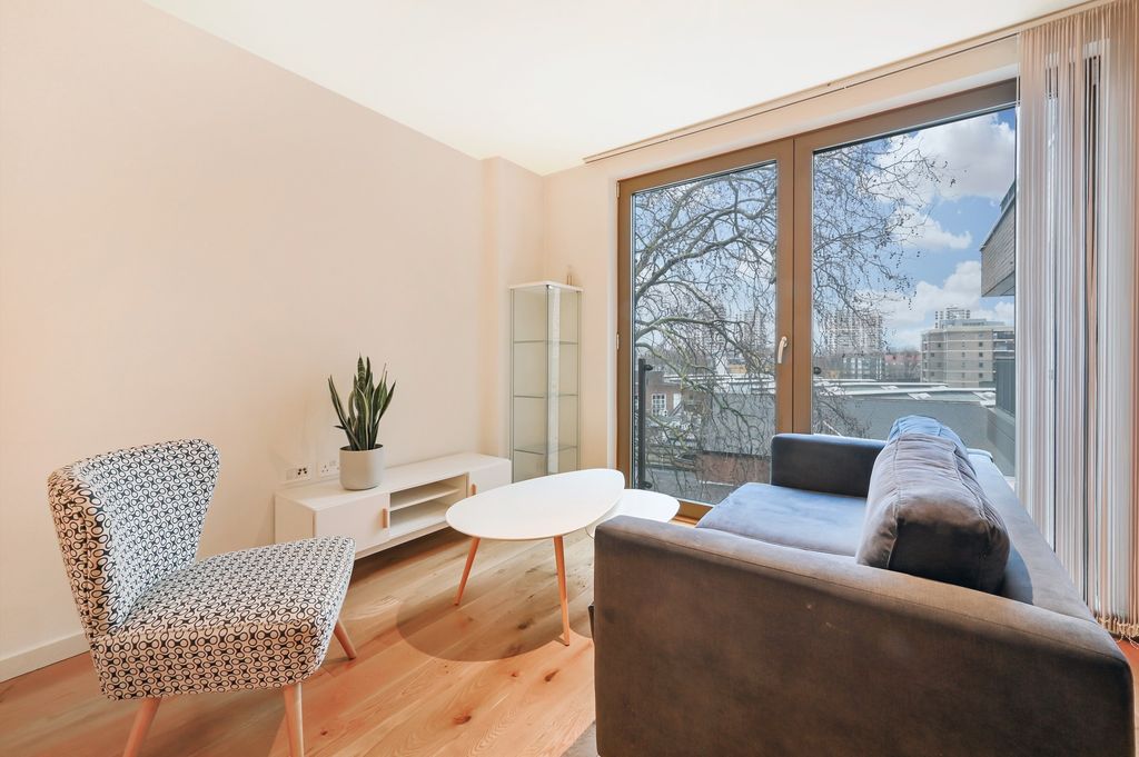 Property photo 3 of 12