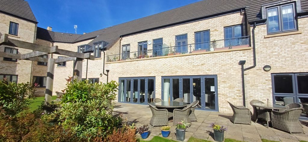 Property photo 3 of 15