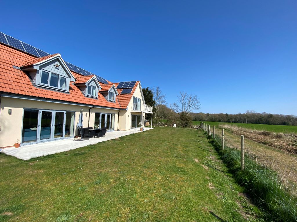 Property photo 2 of 26 3310232