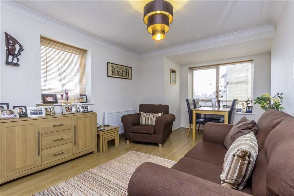 Property photo 1 of 5