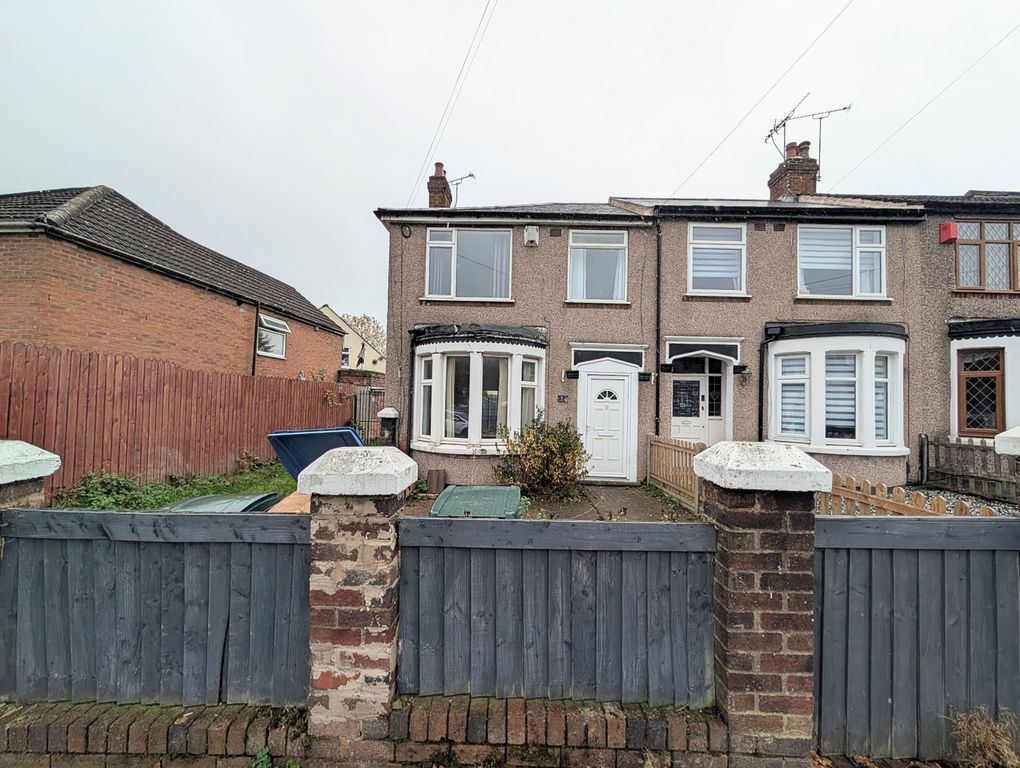 Property photo 1 of 15 A Well-Presented Family Home Ideally Located In The Popular CV6 Area.