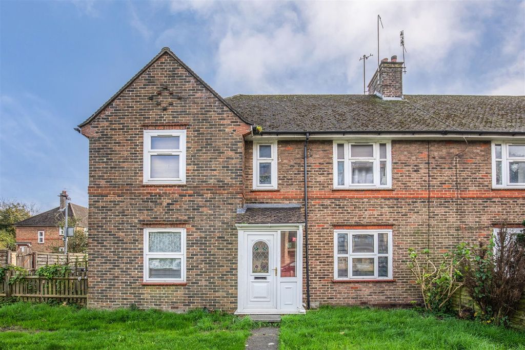 Property photo 1 of 8 Front