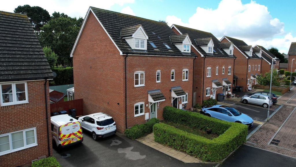 Property photo 1 of 41