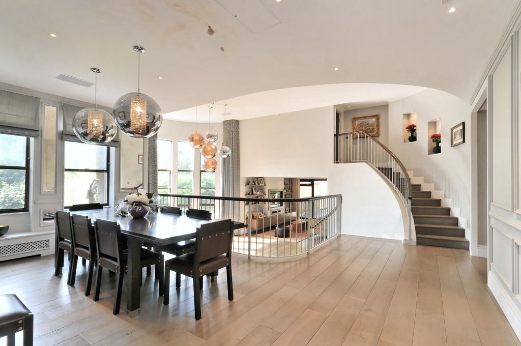 Property photo 3 of 13 Dining Room