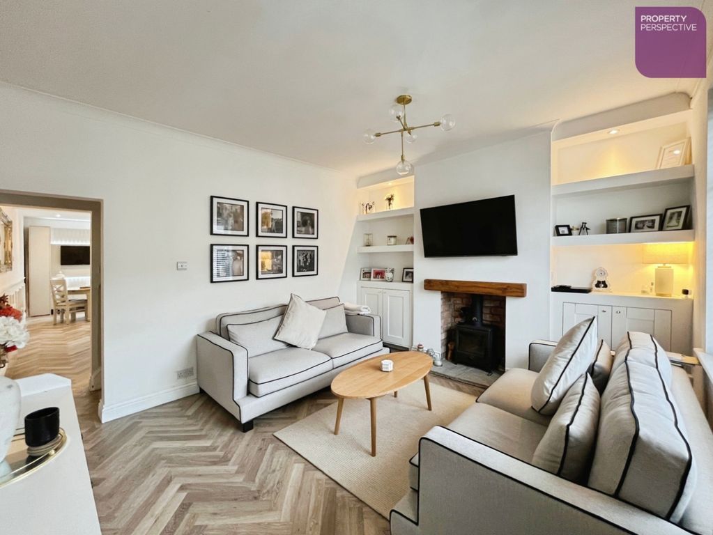 Property photo 3 of 19 Living Room