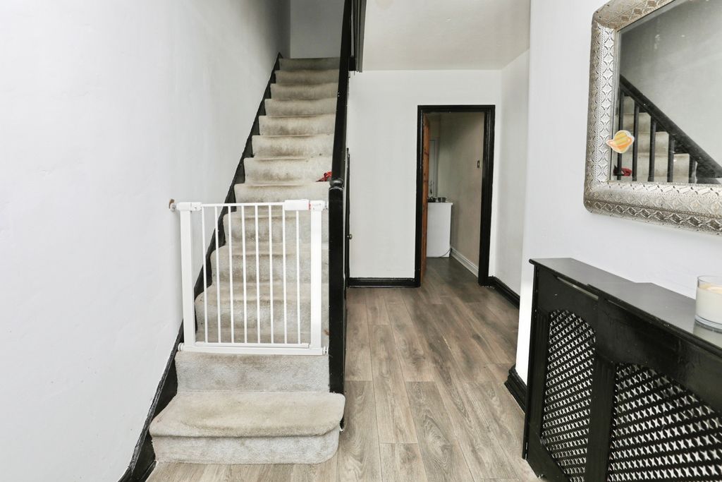 Property photo 2 of 15 Hall