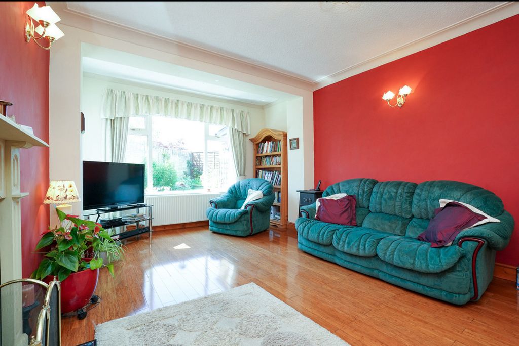 Property photo 3 of 25