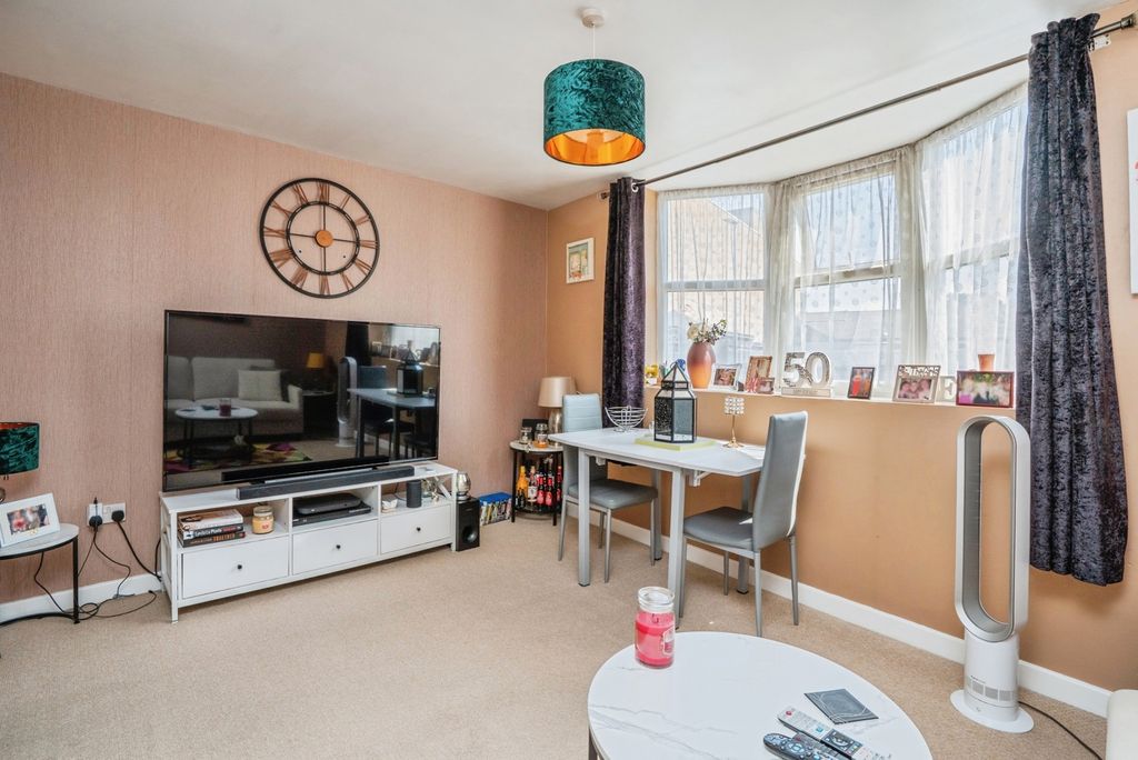 Property photo 2 of 21 Pbox-Img.Jpg