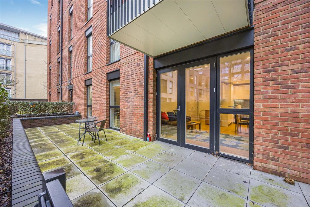 Property photo 3 of 20