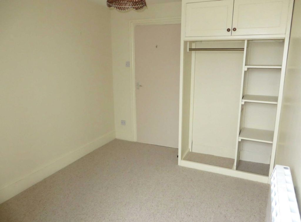 Property photo 3 of 6 Picture 3