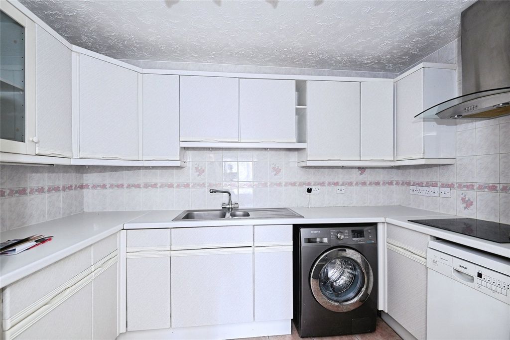 Property photo 3 of 12 Picture No. 14