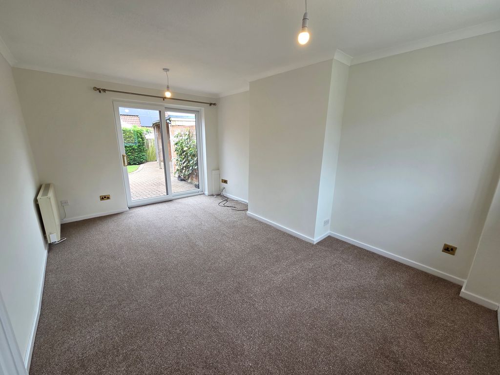 Property photo 2 of 14 Living Room