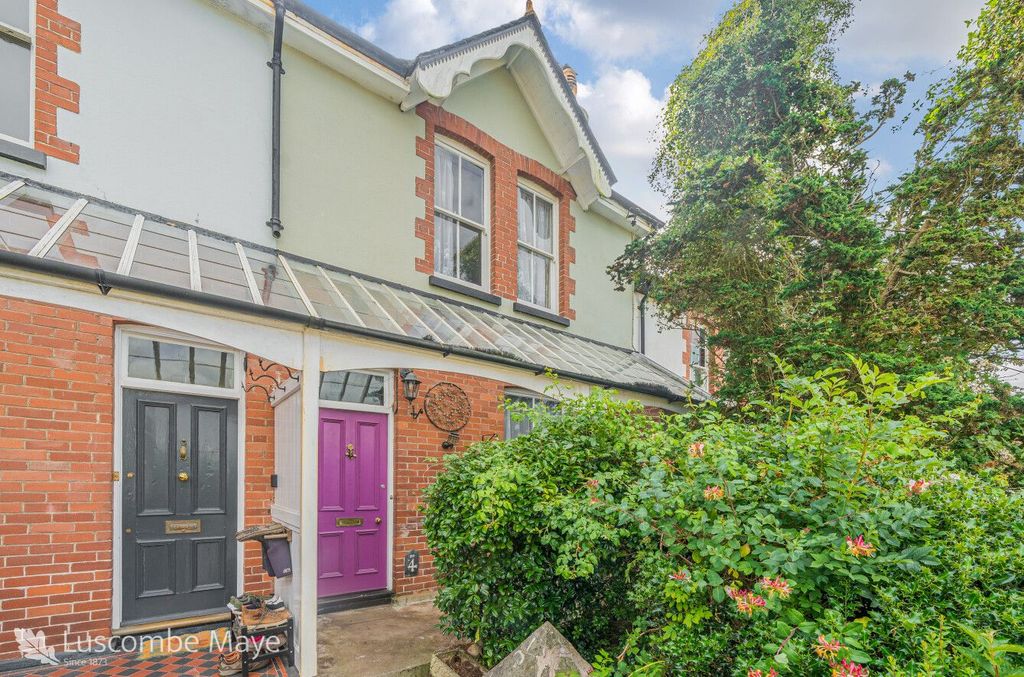 Property photo 1 of 11