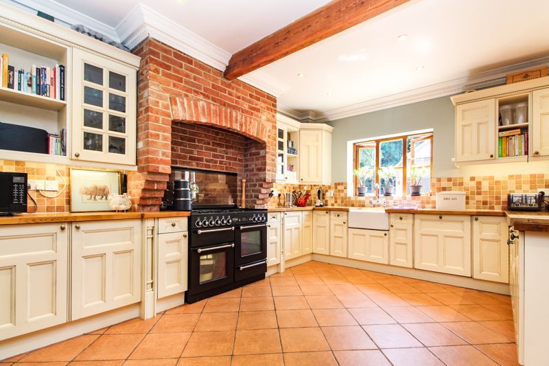 Property photo 2 of 24 Kitchen/Diner