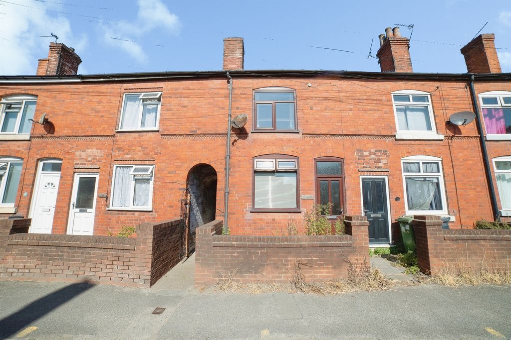 Property photo 1 of 18