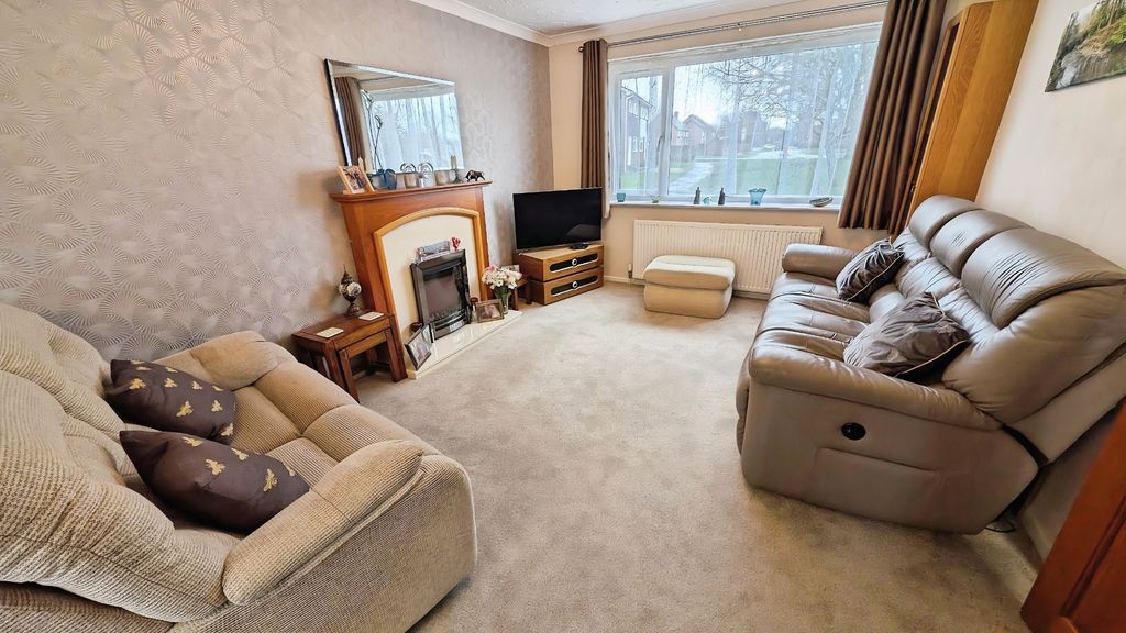 Property photo 2 of 15 Pbox-Img.Jpg