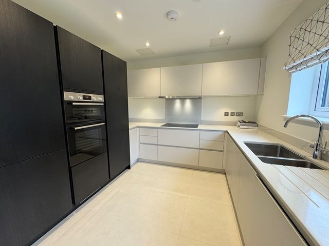 Additional image 4 of 3 bed semi-detached house to rentThe Green, Exeter EX2