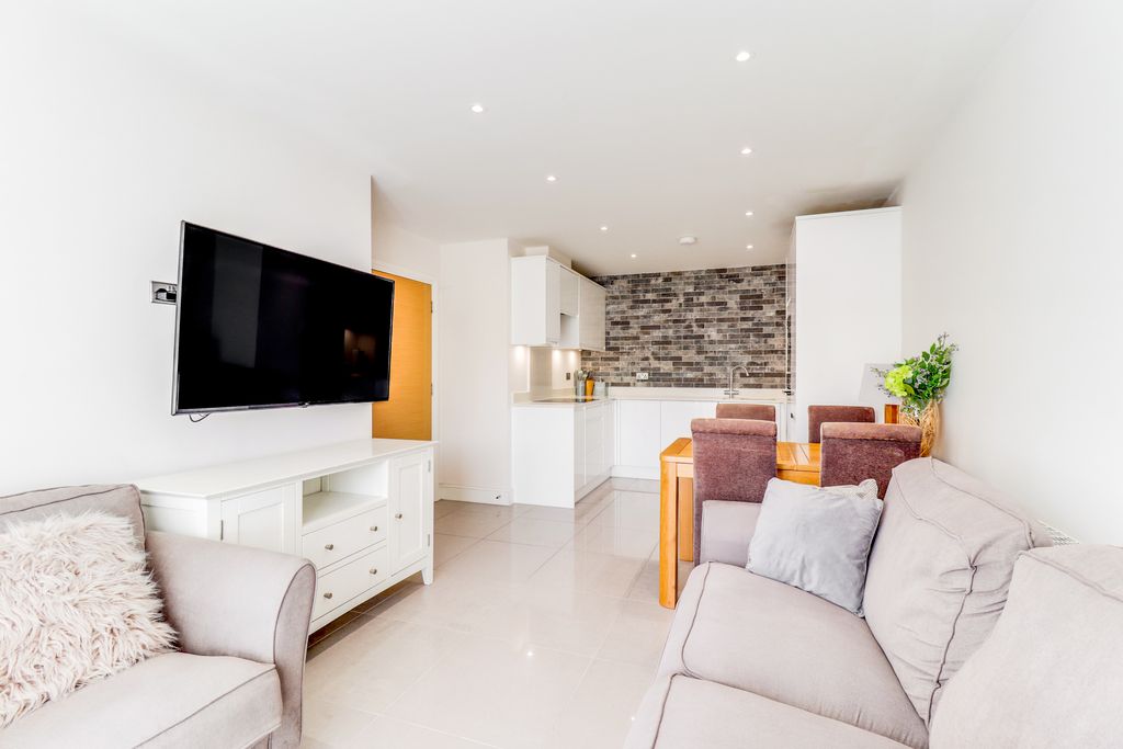 Property photo 2 of 19 Img_0161-Img_0163