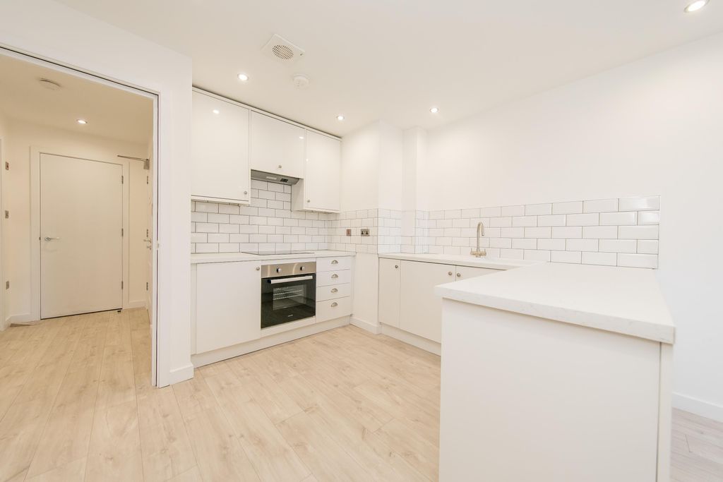 Property photo 2 of 5 Kitchen