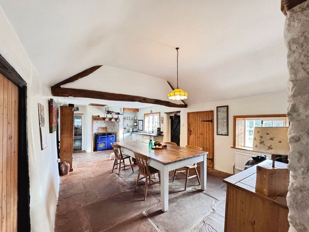 Property photo 3 of 25