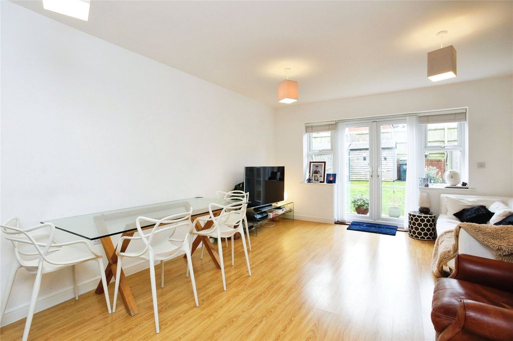 Property photo 3 of 15 Picture No. 13