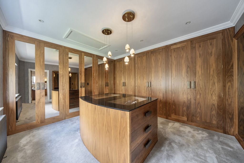 Additional image 21 of 7 bed detached house for saleShirley Church Road, Croydon CR0
