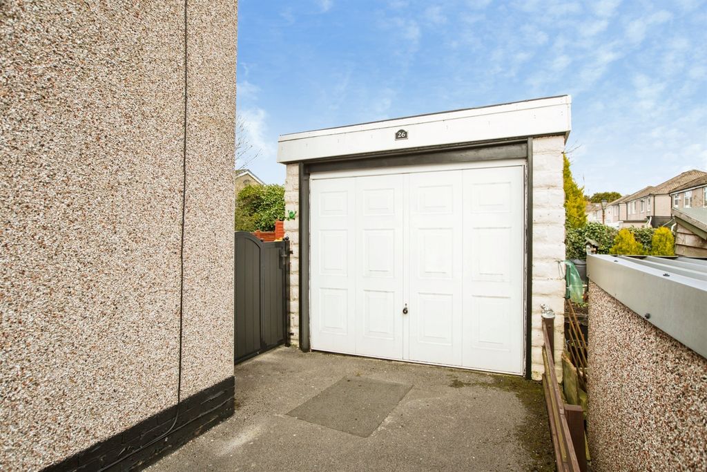 Property photo 3 of 20