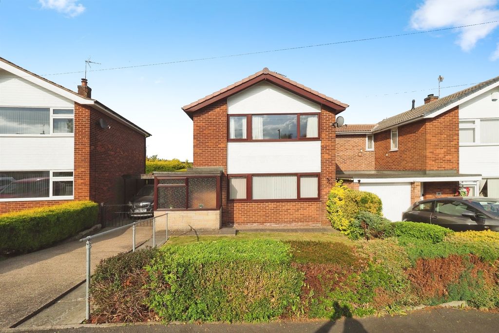 Property photo 1 of 17