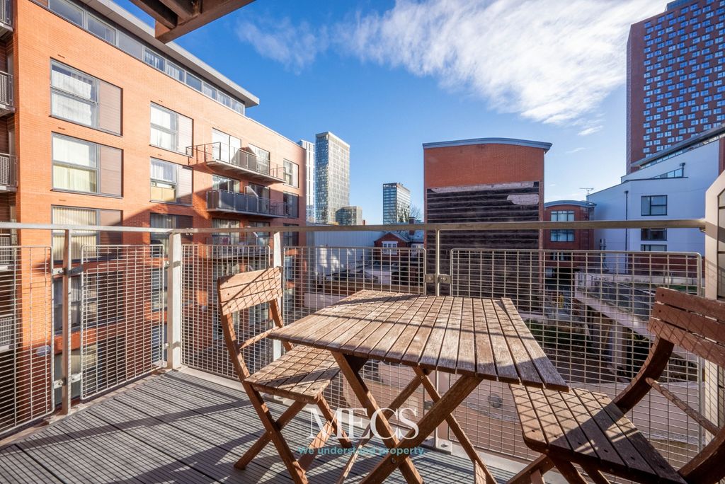 Property photo 1 of 13 4697921