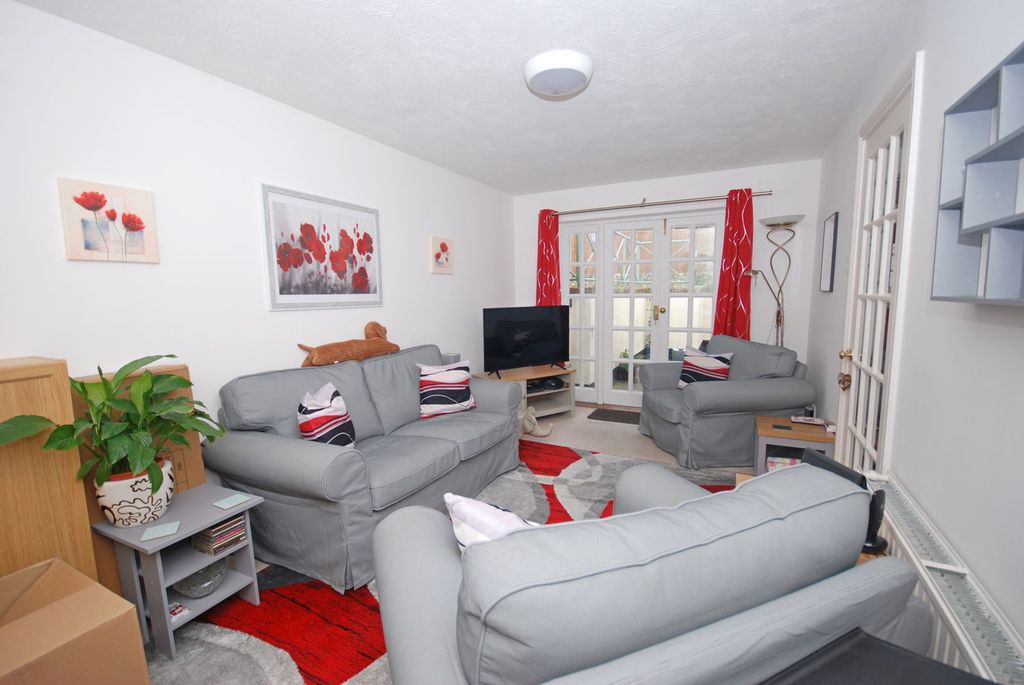 Property photo 2 of 10