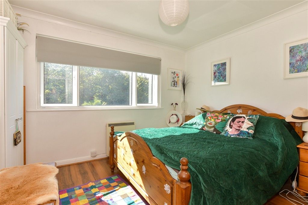 Property photo 3 of 7 Bedroom 1