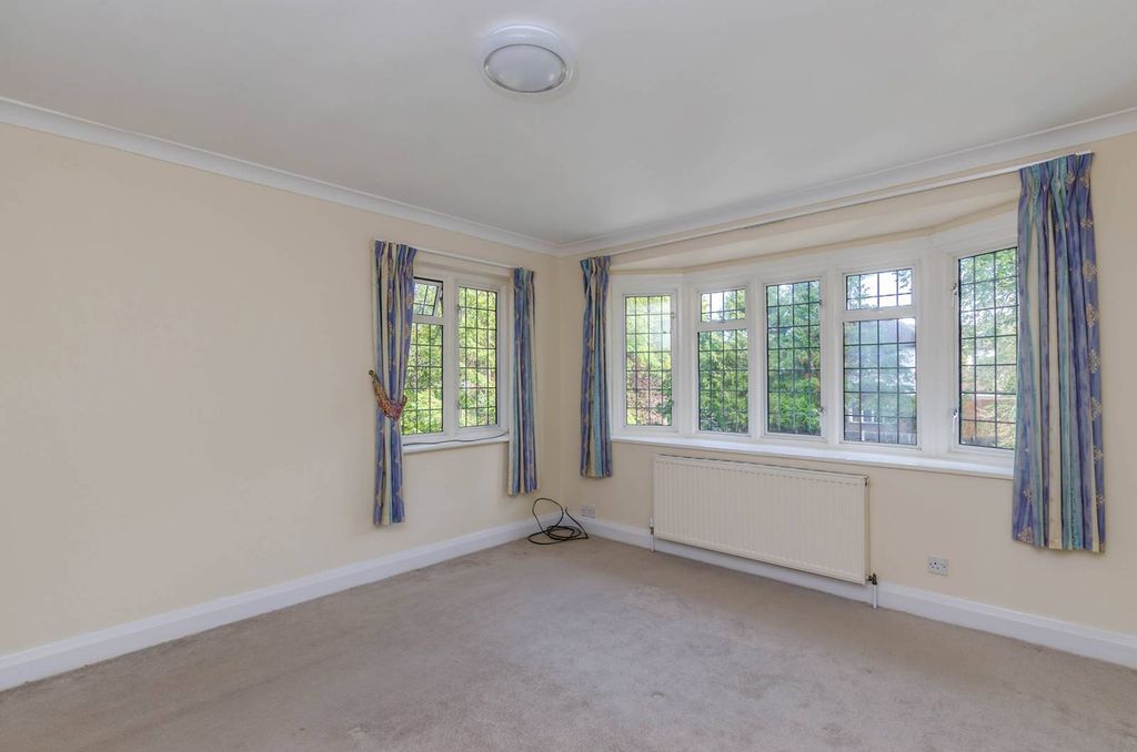 Property photo 3 of 6