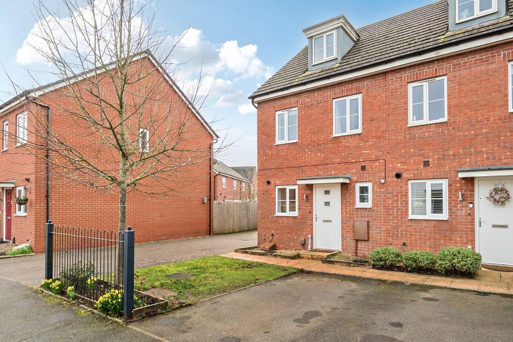 Property photo 1 of 12 Front