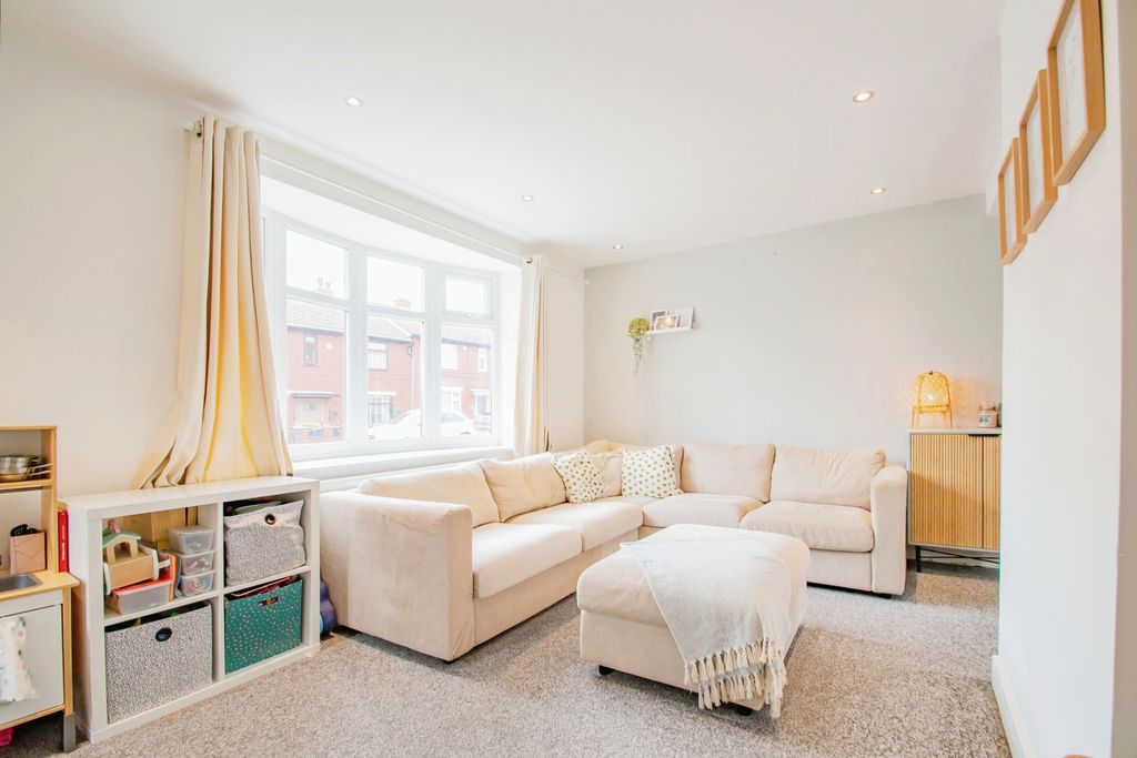 Property photo 3 of 15 Living Room