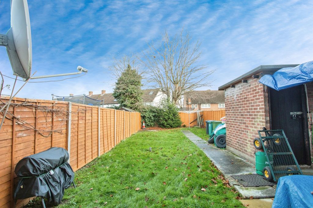 Property photo 2 of 20