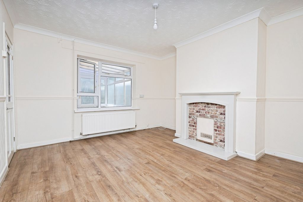 Property photo 3 of 16 Pbox-Img.Jpg