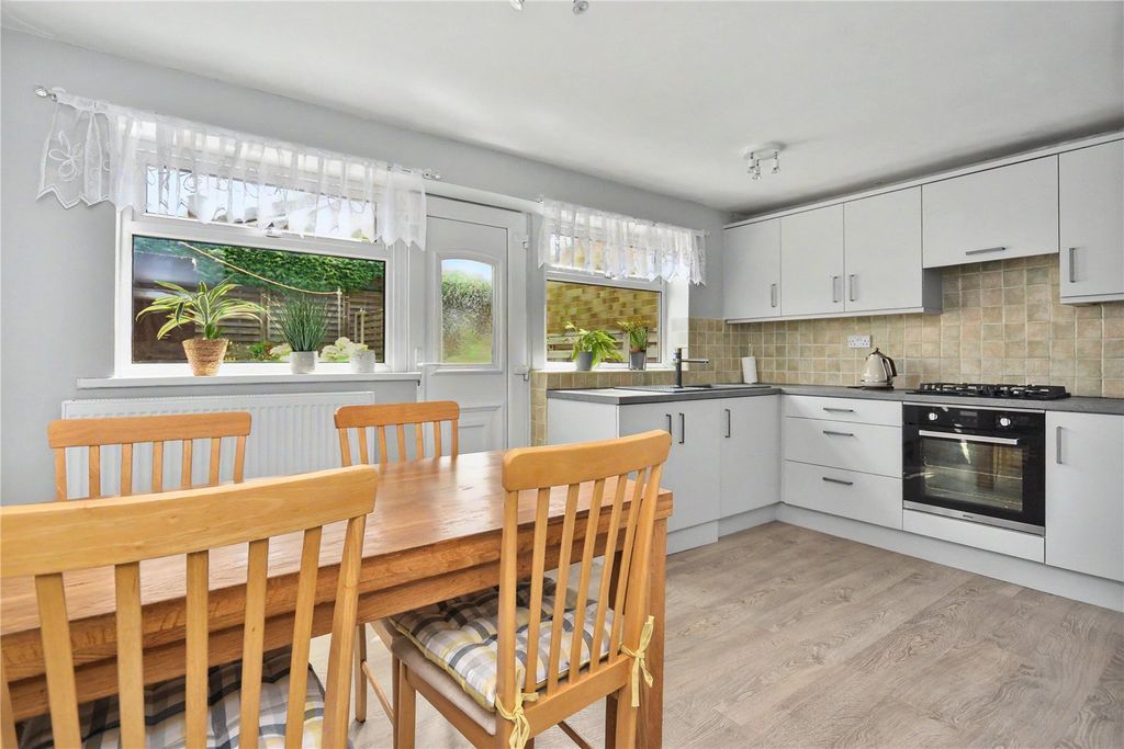 Property photo 3 of 12 Picture No. 04