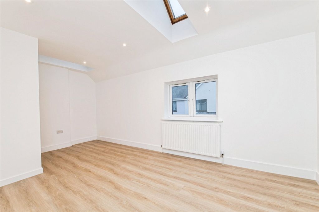 Additional image 10 of 2 bed flat for saleKerslakes Court, Honiton, Devon EX14