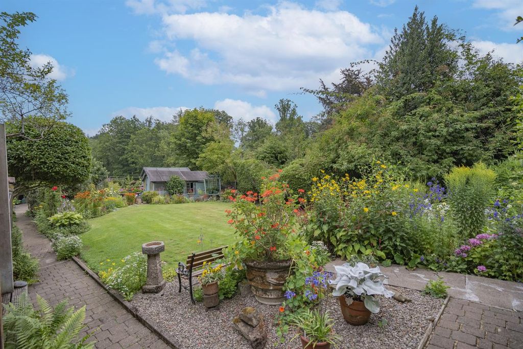 Property photo 3 of 18 Photo 26