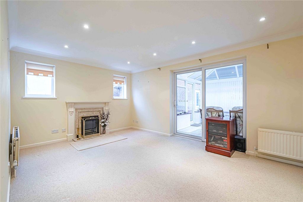 Property photo 2 of 14 Picture No. 31