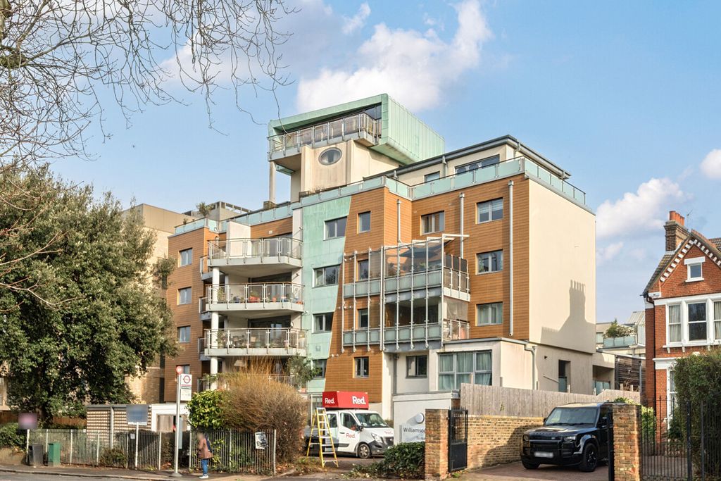 Property photo 2 of 13 1417984-10-69A16c...