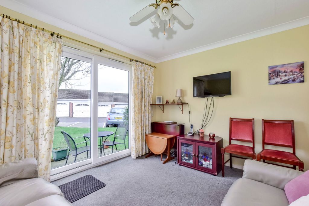 Property photo 3 of 8